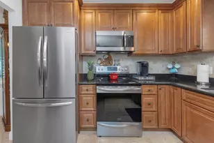 1437 Country Club Rd N Road N, Saint Petersburg, FL 33710 - Photo 36