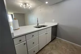 2620 Cove Cay Dr, Clearwater, FL 33760 - Photo 6