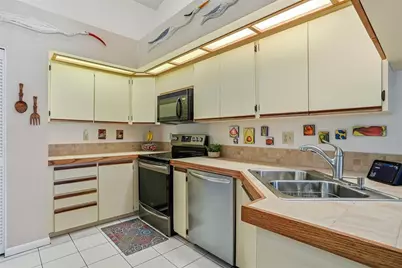 846 Centerwood Drive, Tarpon Springs, FL 34688 - Photo 18