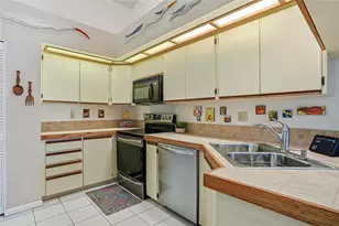 846 Centerwood Dr, Tarpon Springs, FL 34688 - Photo 18