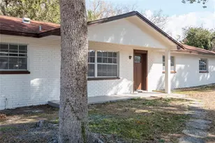 110 W Brentridge Dr, Brandon, FL 33511 - Photo 4