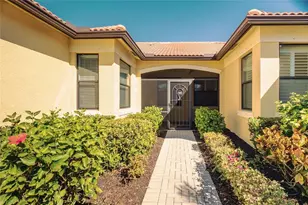 11162 Campazzo Dr, Venice, FL 34292 - Photo 4