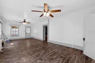 118 W Drew St, Plant City, FL 33563 - Photo 8