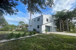 606 N Mayo St, Crystal Beach, FL 34681 - Photo 2