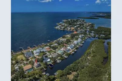 606 N Mayo Street, Crystal Beach, FL 34681 - Photo 34