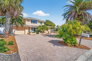 14071 N Bayshore Dr, Madeira Beach, FL 33708 - Photo 6