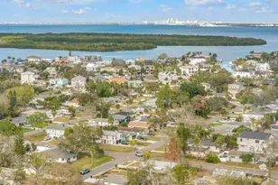 1798 New Hampshire Ave NE, Saint Petersburg, FL 33703 - Photo 4