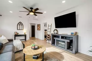 10016 Ridge Rd, Seminole, FL 33772 - Photo 6