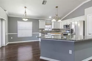 8925 Southbay Dr, Tampa, FL 33615 - Photo 22