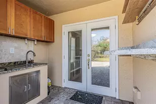 8925 Southbay Dr, Tampa, FL 33615 - Photo 24