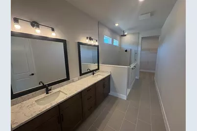 7245 Meadowshade Court, Sarasota, FL 34241 - Photo 16