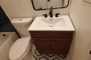 3865 15th Ave S, Saint Petersburg, FL 33711 - Photo 12