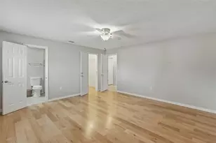 5760 71st St N, Saint Petersburg, FL 33709 - Photo 12