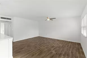 205 Kings Blvd, Sun City Center, FL 33573 - Photo 4