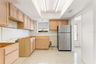 4300 37th St S, Saint Petersburg, FL 33711 - Photo 10