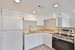 4104 W Fairview Heights, Tampa, FL 33616 - Photo 10
