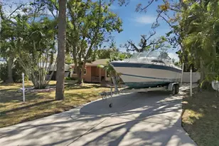 718 Bay Vista Blvd S, Saint Petersburg, FL 33705 - Photo 38