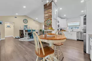 2534 Mineola Dr S, Largo, FL 33770 - Photo 12