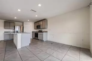 37214 Angel Wings Ave, Zephyrhills, FL 33541 - Photo 6