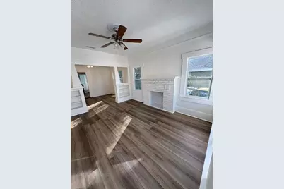 911 Hart Street, Clearwater, FL 33755 - Photo 4