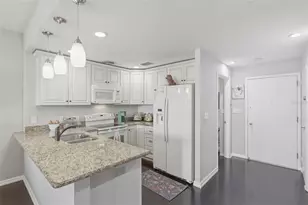 1 Beach Dr SE, Saint Petersburg, FL 33701 - Photo 10