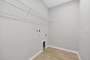 33947 Astoria Cir, Wesley Chapel, FL 33545 - Photo 26