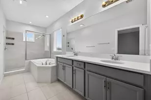 33947 Astoria Cir, Wesley Chapel, FL 33545 - Photo 34