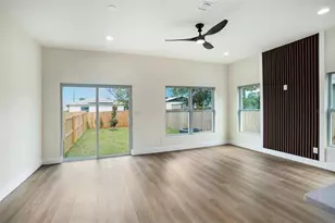 3623 N 54th St, Tampa, FL 33619 - Photo 8