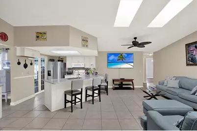 729 Sandy Creek Drive, Brandon, FL 33511 - Photo 14