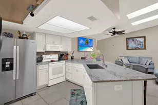 729 Sandy Creek Dr, Brandon, FL 33511 - Photo 4