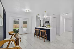 2813 Candlewood St, Clearwater, FL 33759 - Photo 8