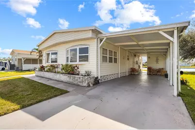 204 51st Avenue E, Bradenton, FL 34203 - Photo 2