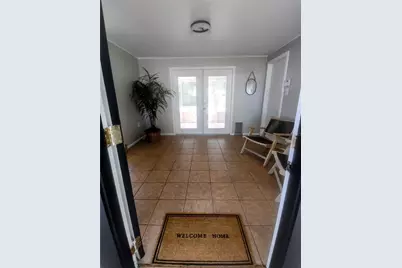 1336 60th Street S, Gulfport, FL 33707 - Photo 2