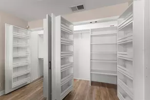 811 40th Ave N, Saint Petersburg, FL 33703 - Photo 22