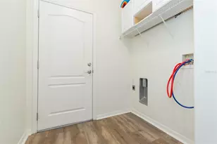 7409 Surrey Wood Ln, Apollo Beach, FL 33572 - Photo 18