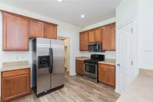 7409 Surrey Wood Ln, Apollo Beach, FL 33572 - Photo 16