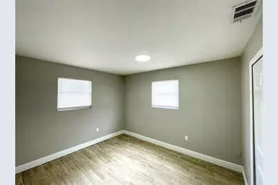 8310 Croton Avenue, Tampa, FL 33619 - Photo 12