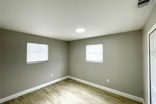 8310 Croton Ave, Tampa, FL 33619 - Photo 12