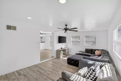 8343 95th Avenue, Seminole, FL 33777 - Photo 18