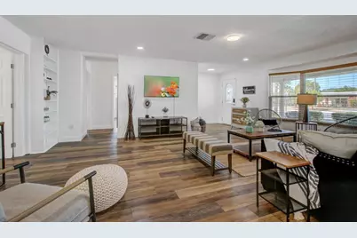 2121 Greenbriar Boulevard, Clearwater, FL 33763 - Photo 6