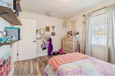 10224 N Oakleaf Avenue, Tampa, FL 33612 - Photo 38