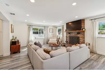 10224 N Oakleaf Avenue, Tampa, FL 33612 - Photo 28