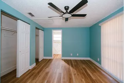 7502 Pond View Court, Tampa, FL 33615 - Photo 4