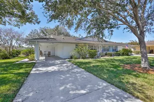 2009 Halmrock Pl, Sun City Center, FL 33573 - Photo 2