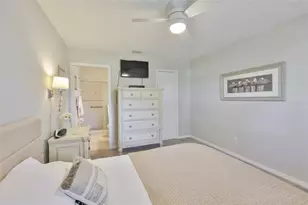 2009 Halmrock Pl, Sun City Center, FL 33573 - Photo 20