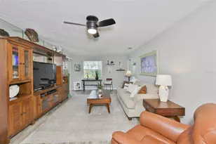 2009 Halmrock Pl, Sun City Center, FL 33573 - Photo 6