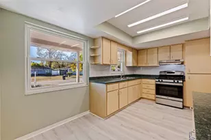 1013 55th Terrace S, Saint Petersburg, FL 33705 - Photo 6