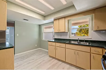 1013 55th Terrace S, Saint Petersburg, FL 33705 - Photo 10