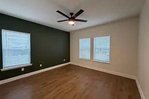 1736 W Walnut St, Tampa, FL 33607 - Photo 8