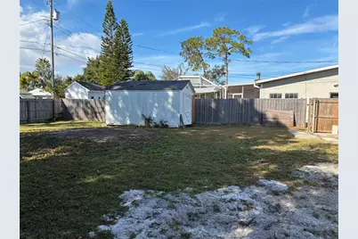 9024 2nd Street N, Saint Petersburg, FL 33702 - Photo 22